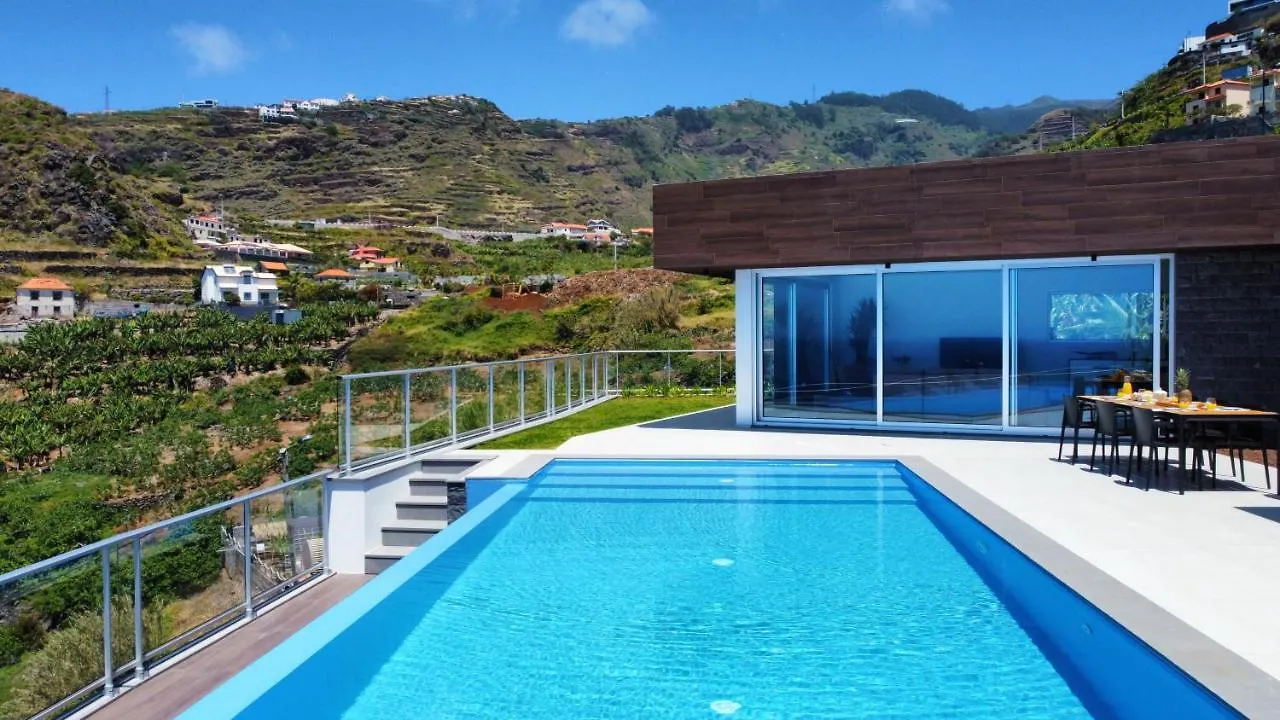 Villa Blue Horizon By Lovelystay Tabua  Portugal