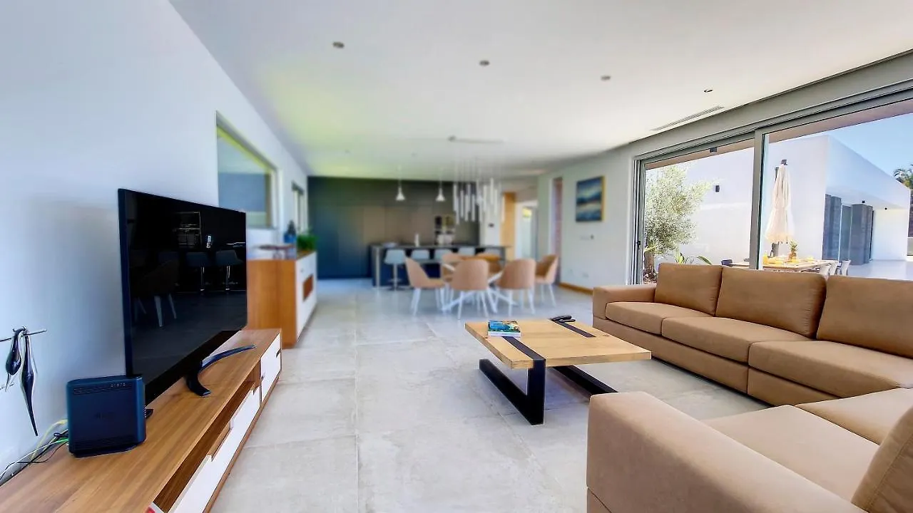 Villa Blue Horizon By Lovelystay Tabua  Portugal